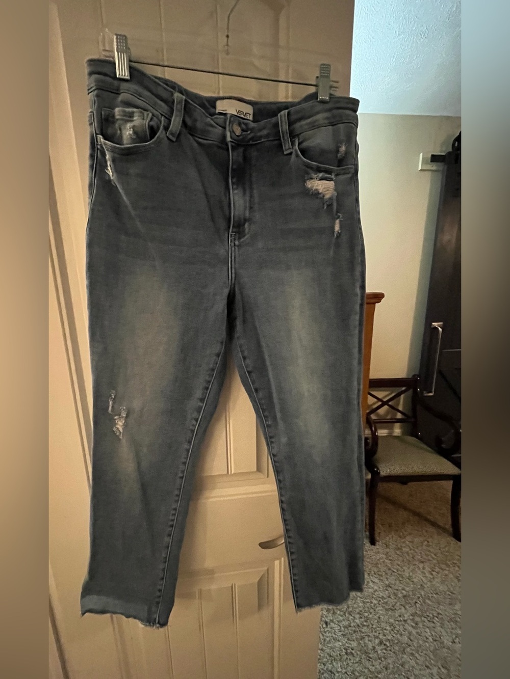 Vervet Cropped Mid-Blue Distressed Jeans Raw Hem, size 31